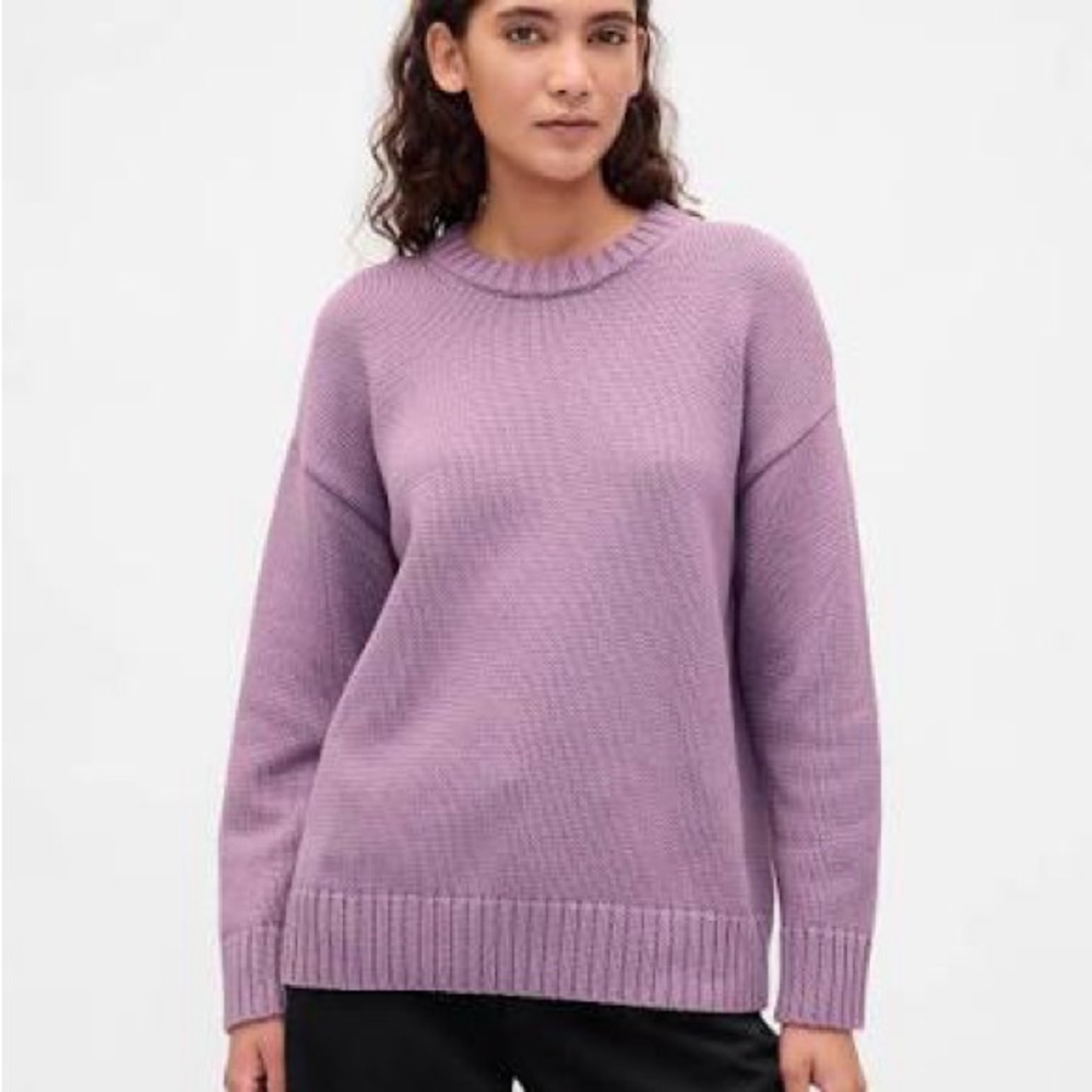 GAP Women's Lilac Crew Neck Sweater